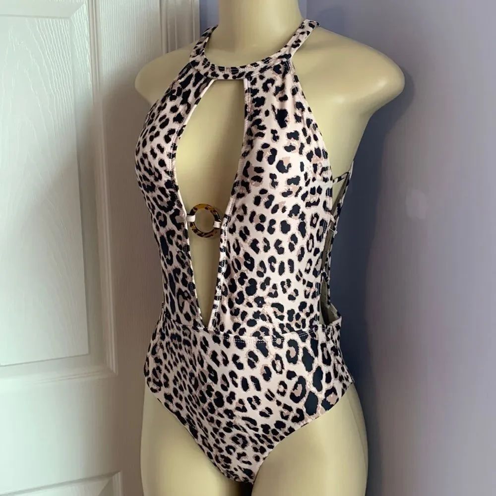 XOXO One-Piece Low Coverage Plunge Swimsuit M Animal Print